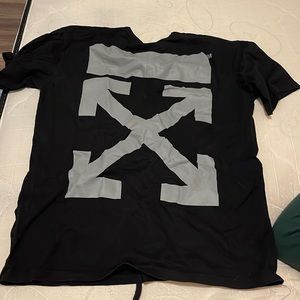Off white mens medium shirt not authentic